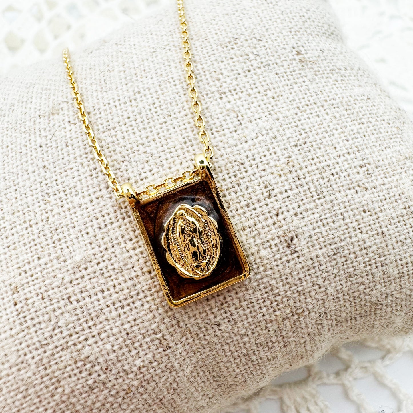 AMULET - Collier scapulaire simple Brown Madone