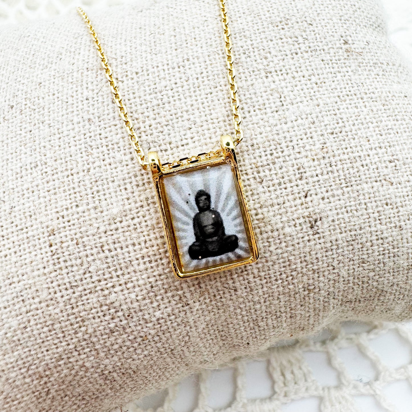 AMULET - Collier scapulaire simple Budha