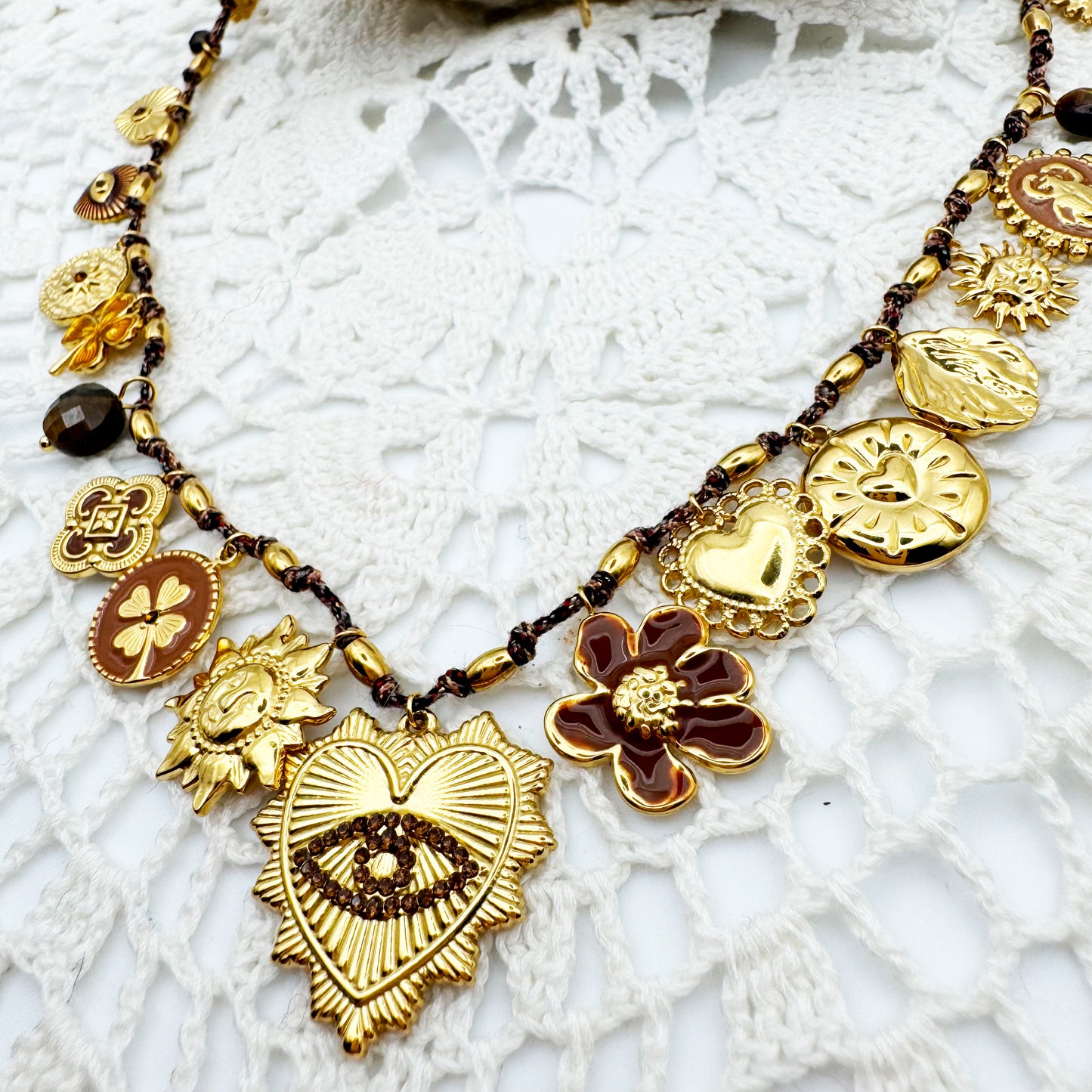 Collier Fil Pampilles Coeur Oeil Strass Marron