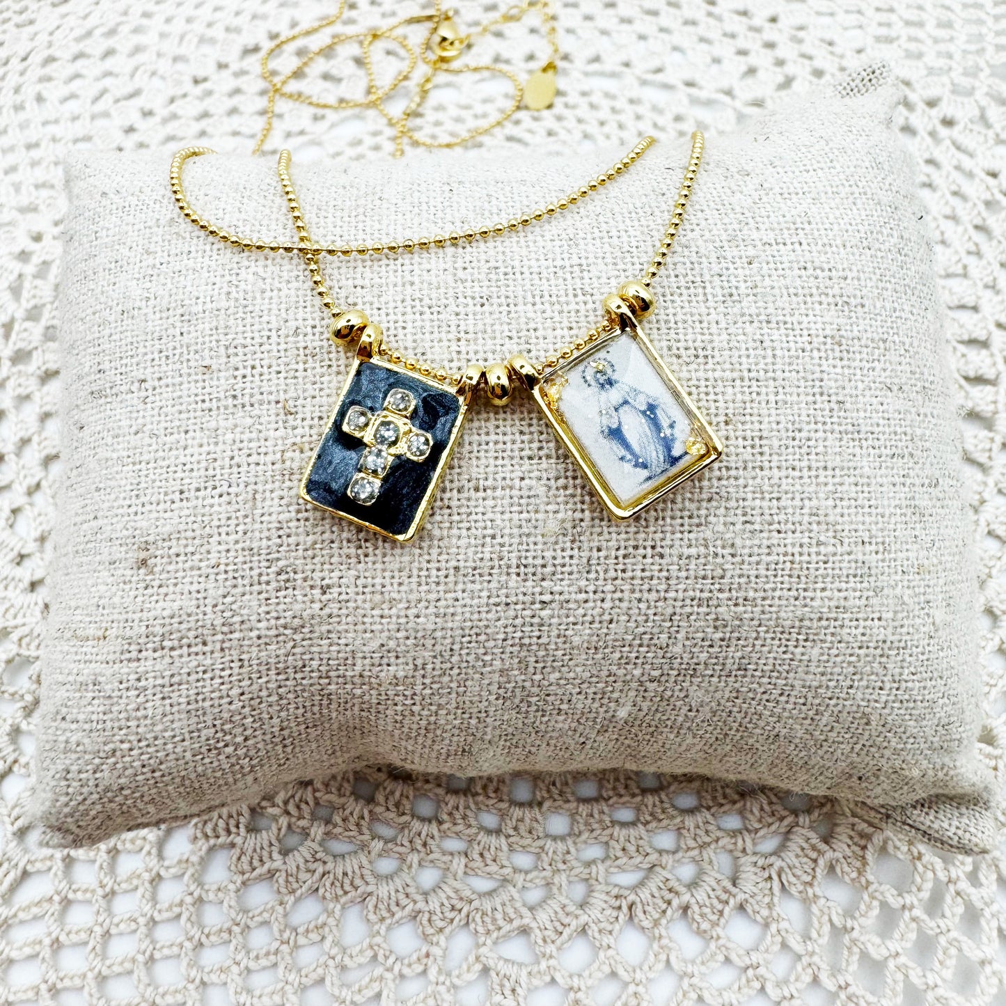 AMULET - Collier scapulaire double Cross