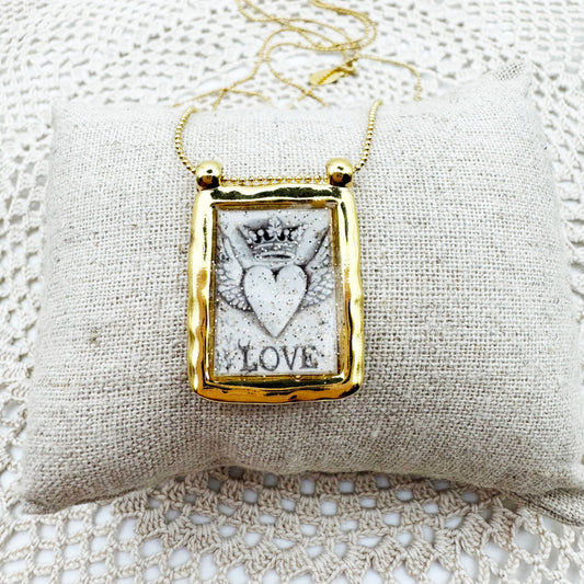 AMULET - Sautoir scapulaire martelé GM Love