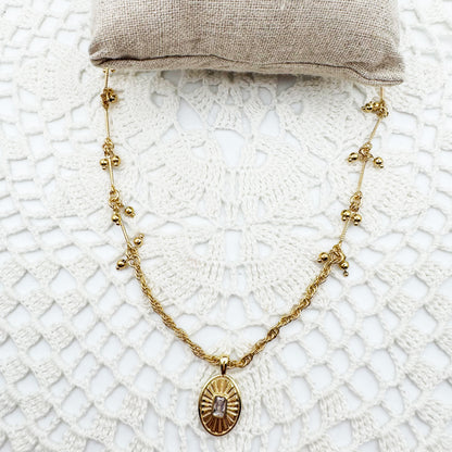 Collier Victoria
