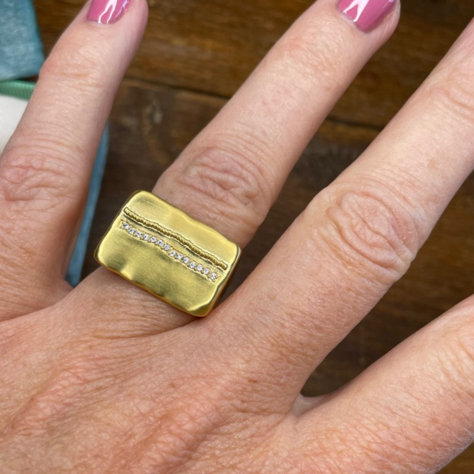 Bague Elvis White