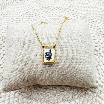 AMULET - Collier scapulaire simple Snake