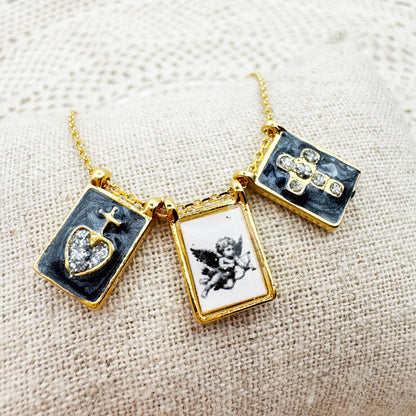 AMULET - Collier scapulaire triple cupidon