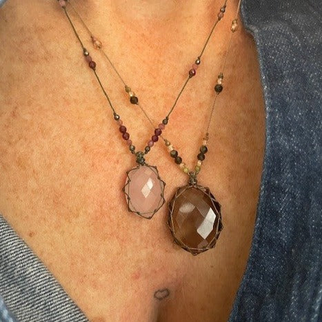 Talisman Small Bhajan Quartz Rose
