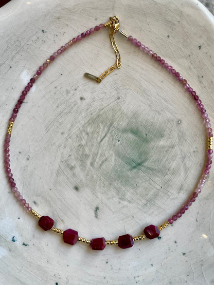 Collier Ras du Cou Élément Tourmaline Rose - Rubis