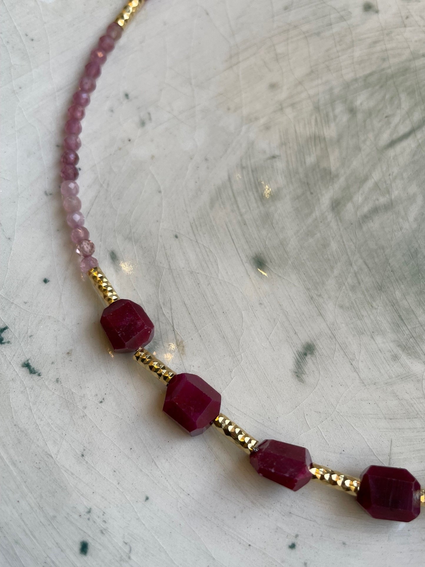 Collier Ras du Cou Élément Tourmaline Rose - Rubis